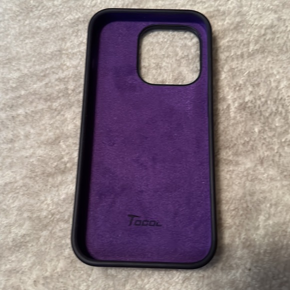Tocol iPhone 14 Pro Silicone Case - Deep Purple - Picture 2 of 5
